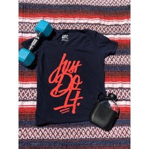 𝑵𝒊𝒌𝒆 𝑻𝒆𝒆-𝑺𝒉𝒊𝒓𝒕 ✌︎︎